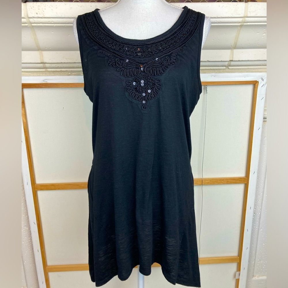 Style & Co. tunic embellished w/ lace and bling sharkbite hem